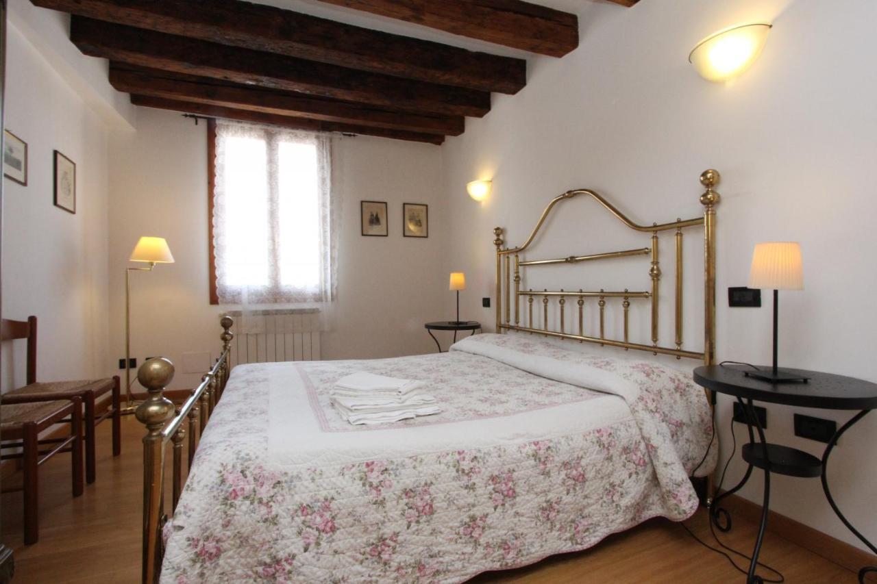 Residence Dei Mori Venesia Bagian luar foto