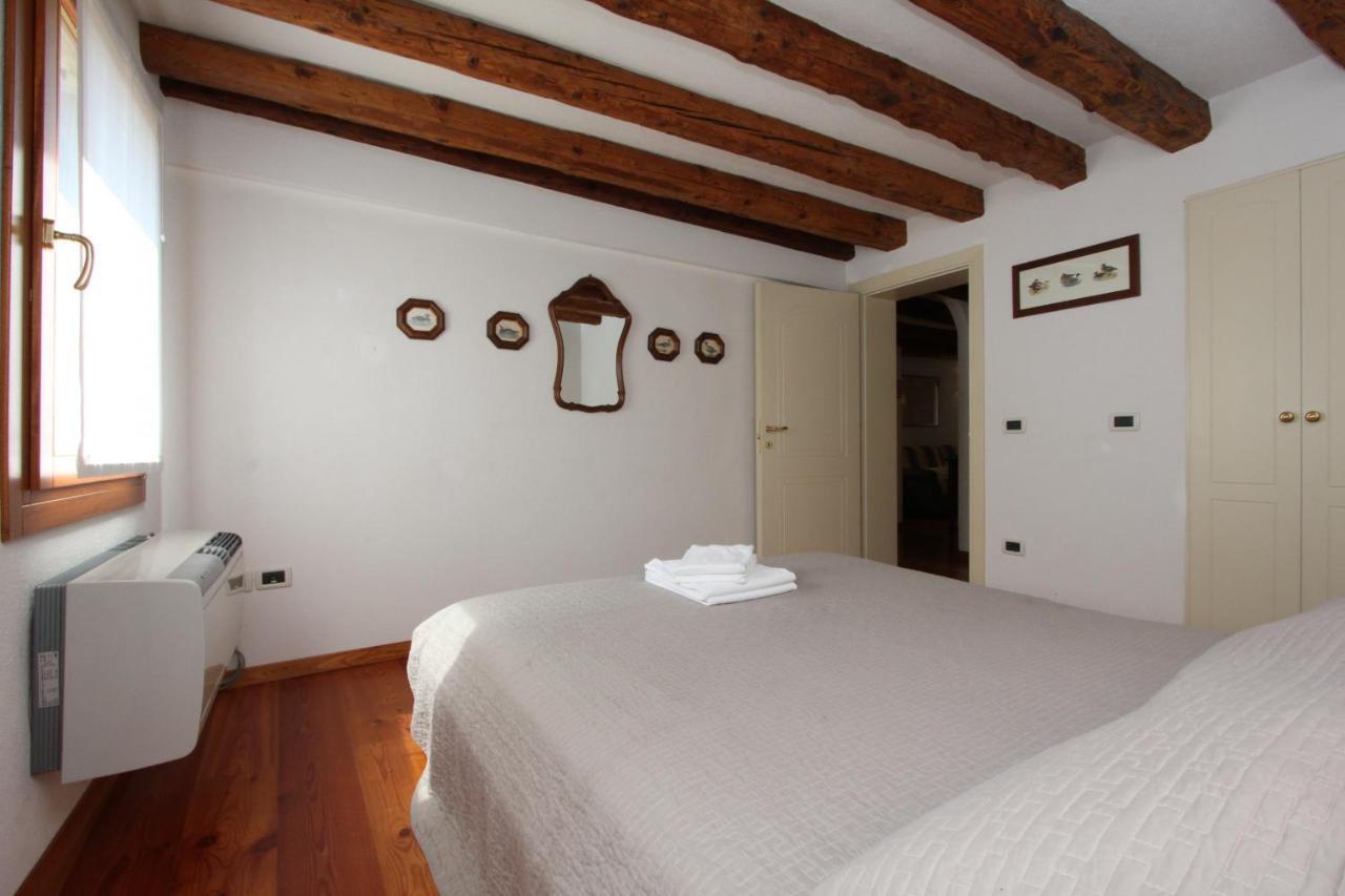 Residence Dei Mori Venesia Bagian luar foto